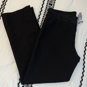 Figs Livingston black scrub pant size medium. Great condition.